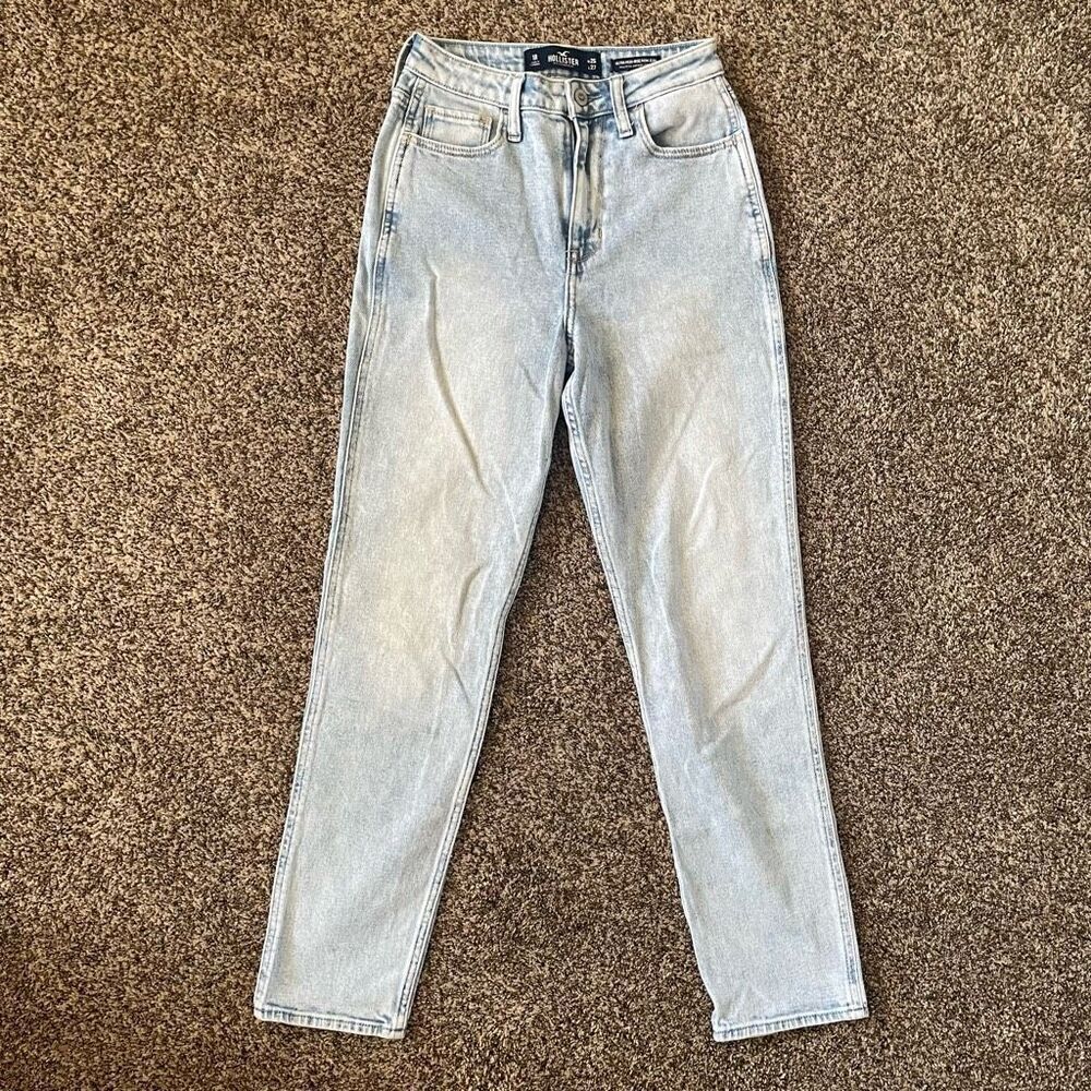Hollister ultra high rise mom jean women’s size 25